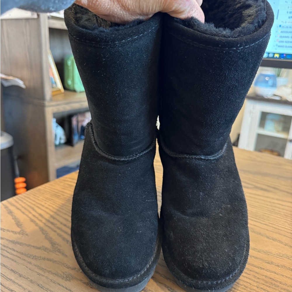 Make an Offer! Bearpaw Black boots - women’s size 9